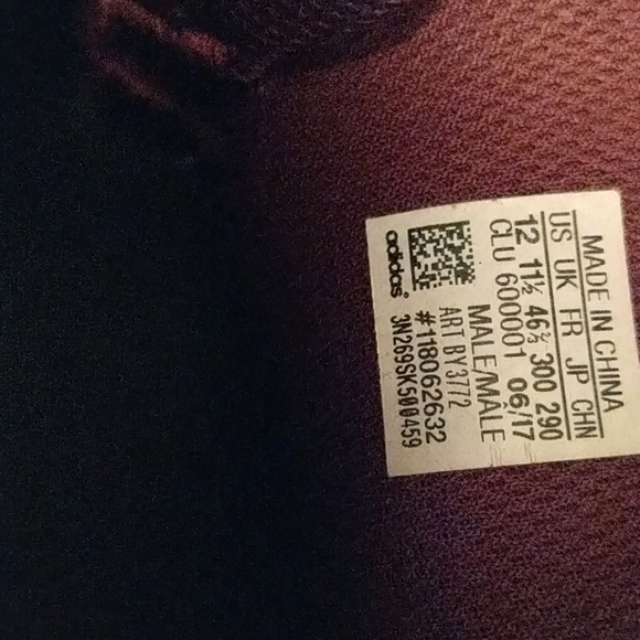 Adidas basketball shoes - Picture 3 of 3